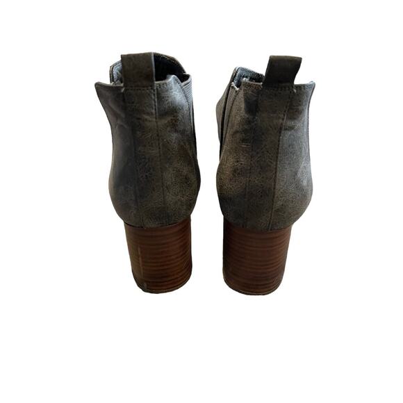 BC Born in California Women's Gray Pointed Toe Ankle Booties Size 6 - Picture 2 of 7